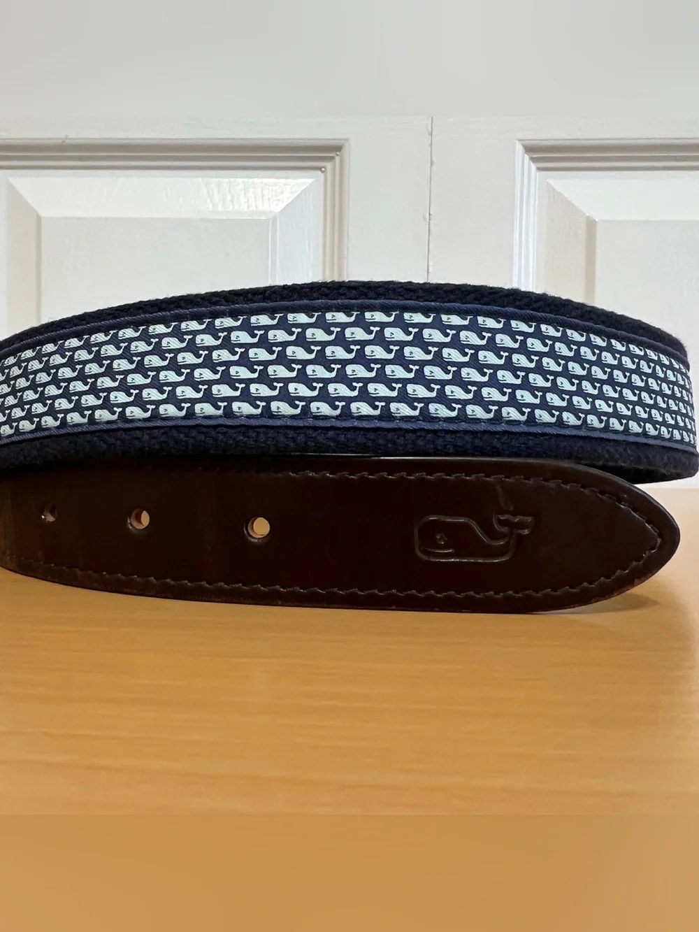 Vineyard Vines Navy Whale Club Canvas Belt with Brown Leather Trim Size 44 USA